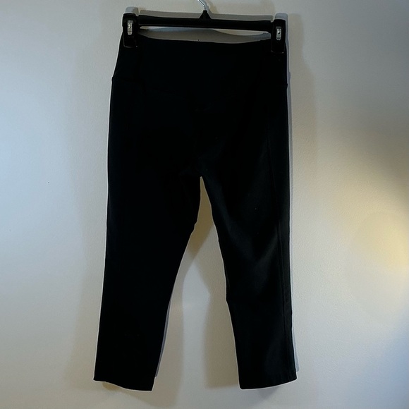 Nike Dri-FIT “Legend One” Cropped Training Pants – Black (XS) Leggings - Picture 6 of 10